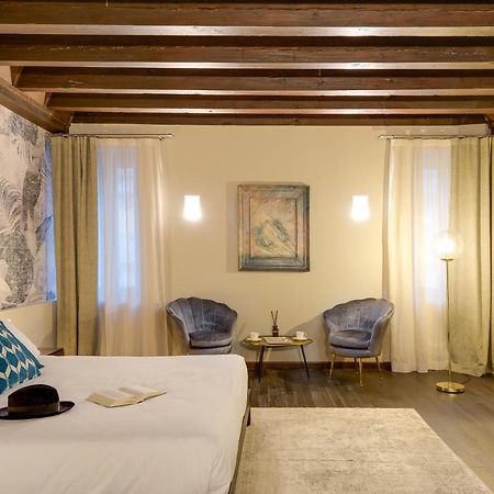 Palazzo Duomo Suites In Udine Center 外观 照片